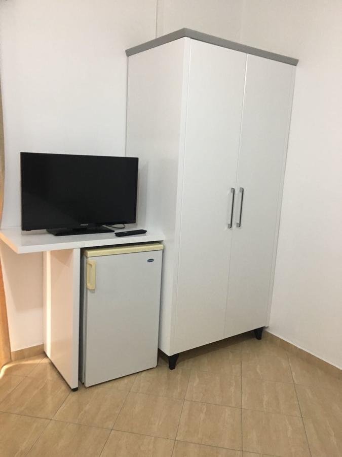 Julia Hotel Sarandë Buitenkant foto