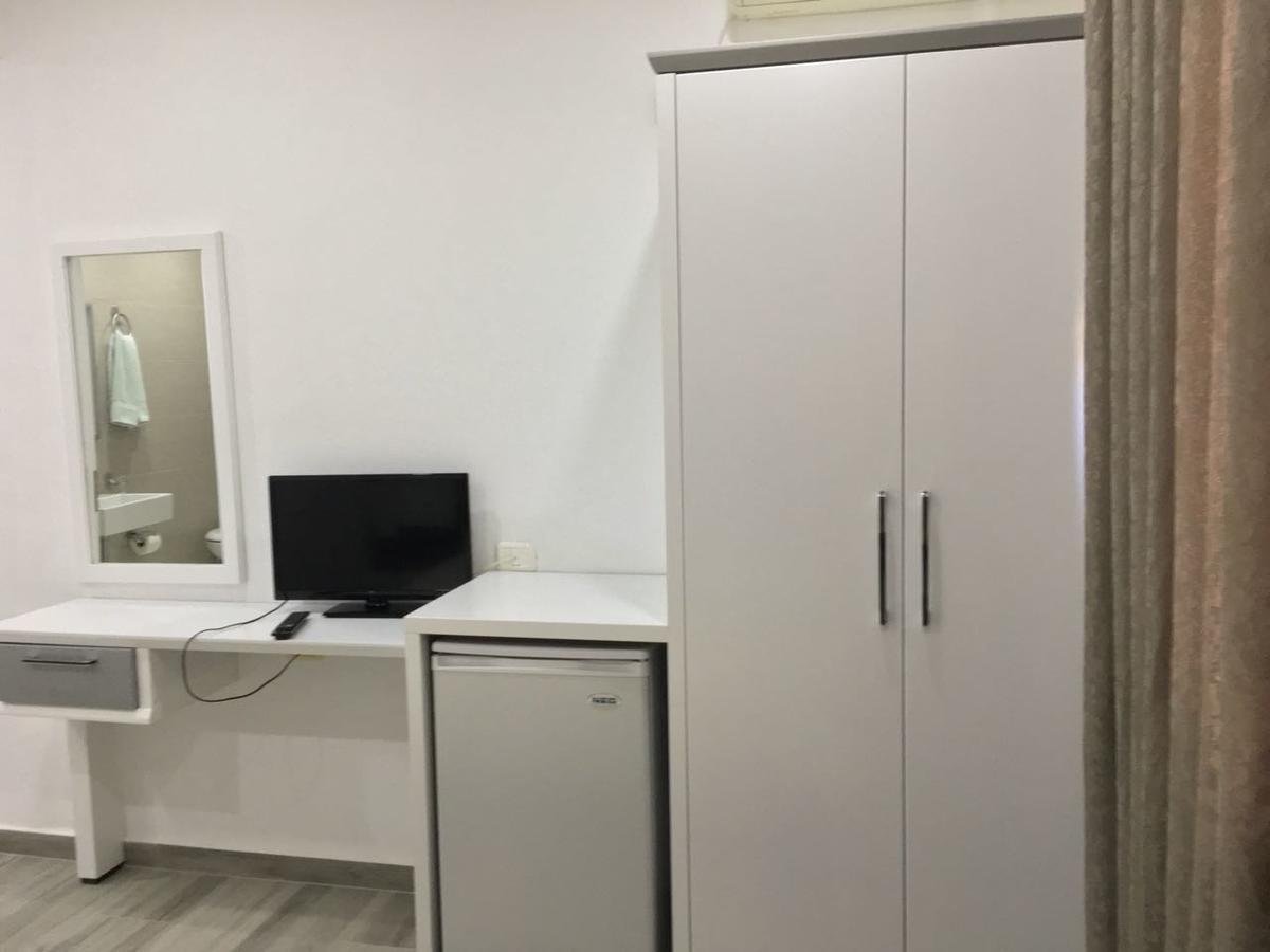 Julia Hotel Sarandë Buitenkant foto