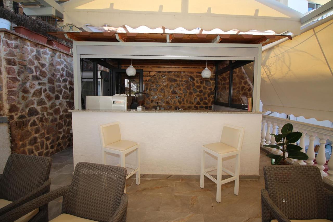 Julia Hotel Sarandë Buitenkant foto